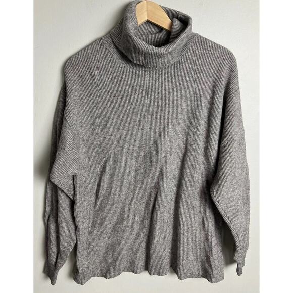 Free People Grey Ribbed Turtleneck Sweater Slouchy Cozy Knit Pullover Size XS - Picture 1 of 5